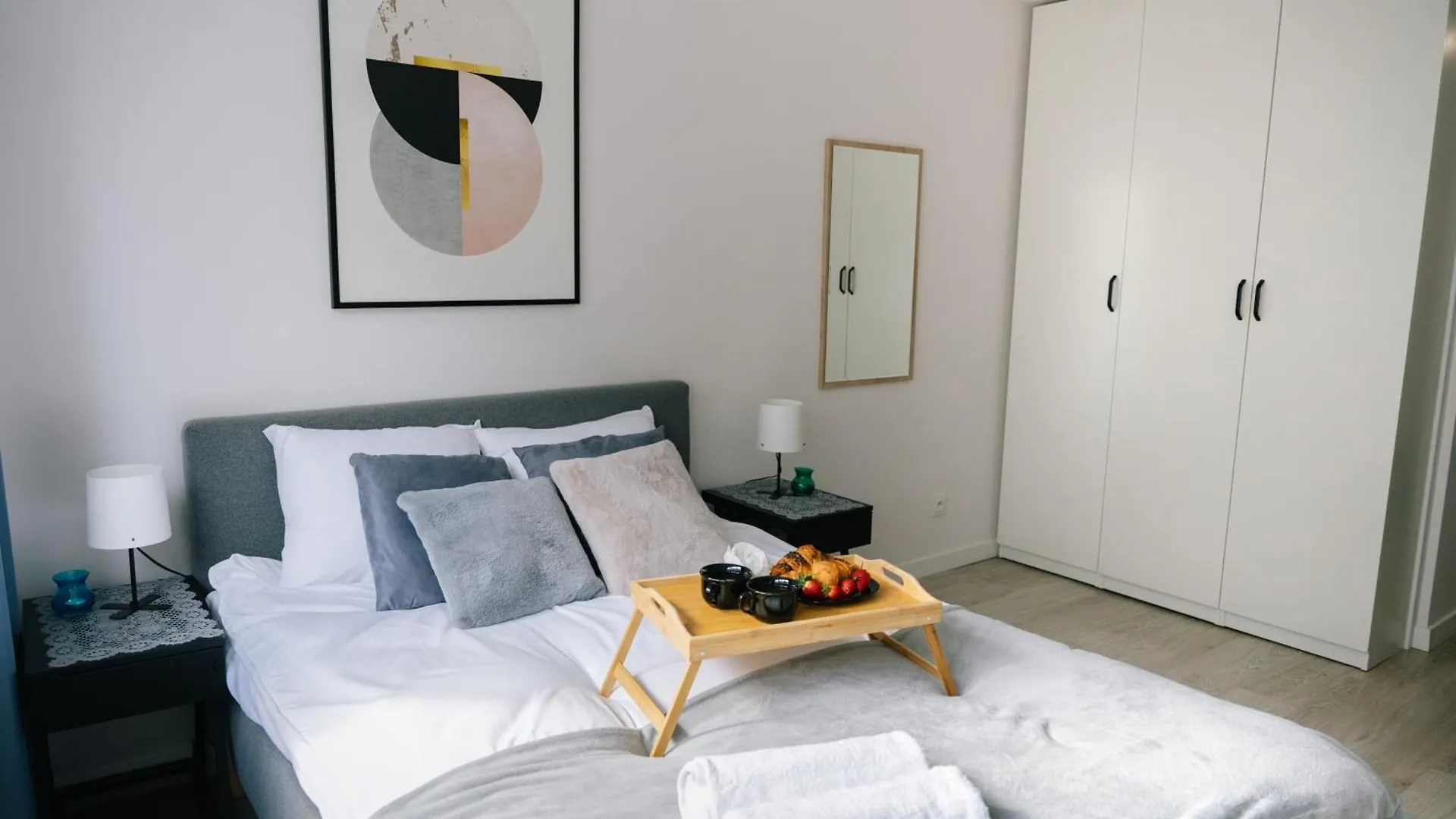 Warsaw Downtown Studio - Top Location, Metro Nearby - By Rentujemy